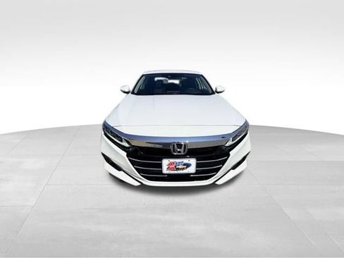 Used 2021 Honda Accord Touring image 2