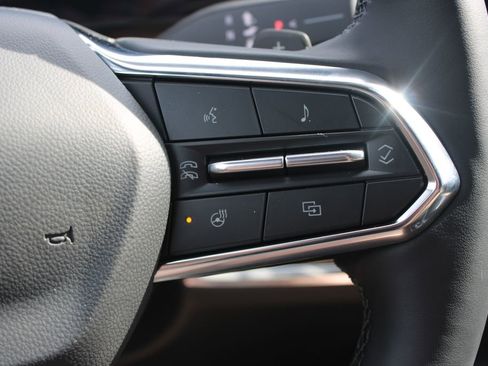 New 2026 Chevrolet Equinox ACTIV w/ Convenience Package III image 36