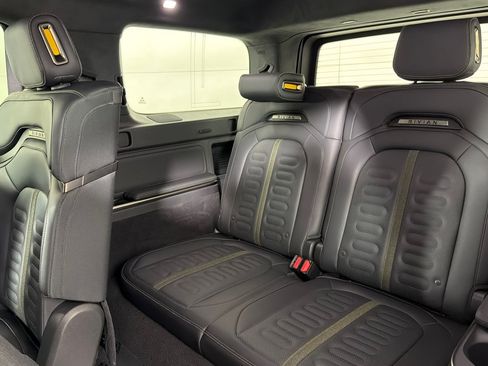 Used 2025 Rivian R1S Adventure AWD/4WD image 14