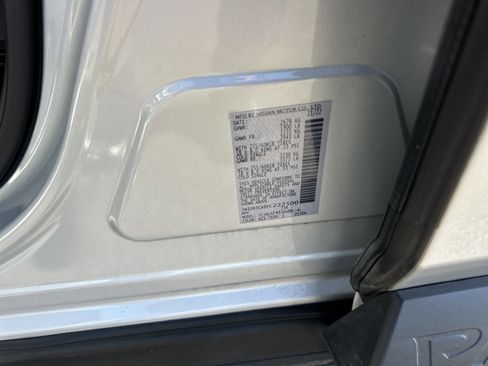 Used 2023 Nissan Pathfinder SL FWD image 34