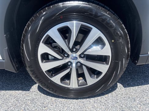Certified 2025 Subaru Outback Premium AWD/4WD image 33