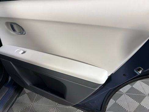 Used 2024 Hyundai Ioniq 5 SE image 29