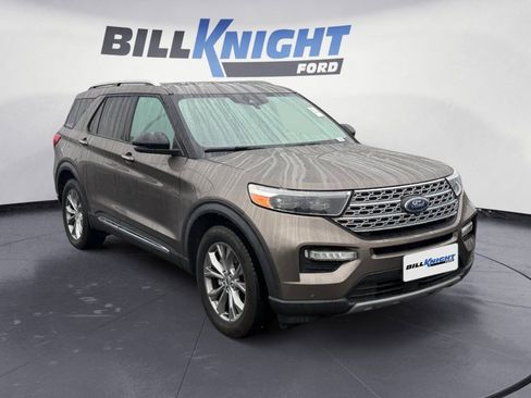 Used 2021 Ford Explorer Limited w/ Equipment Group 301A image 6