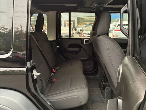 Used 2022 Jeep Wrangler Unlimited Sport w/ Sun And Sound Package AWD/4WD image 23