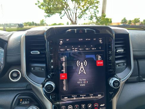 Used 2019 RAM 1500 Laramie RWD image 19