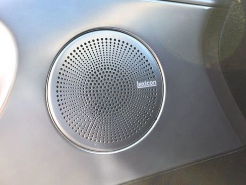 Used 2019 Genesis G70 2.0T Advanced w/ Sport Package image 37