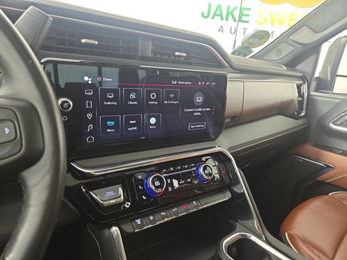 Certified 2024 GMC Sierra 3500 Denali Ultimate image 23