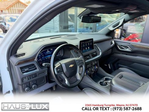 Used 2023 Chevrolet Suburban Premier image 17