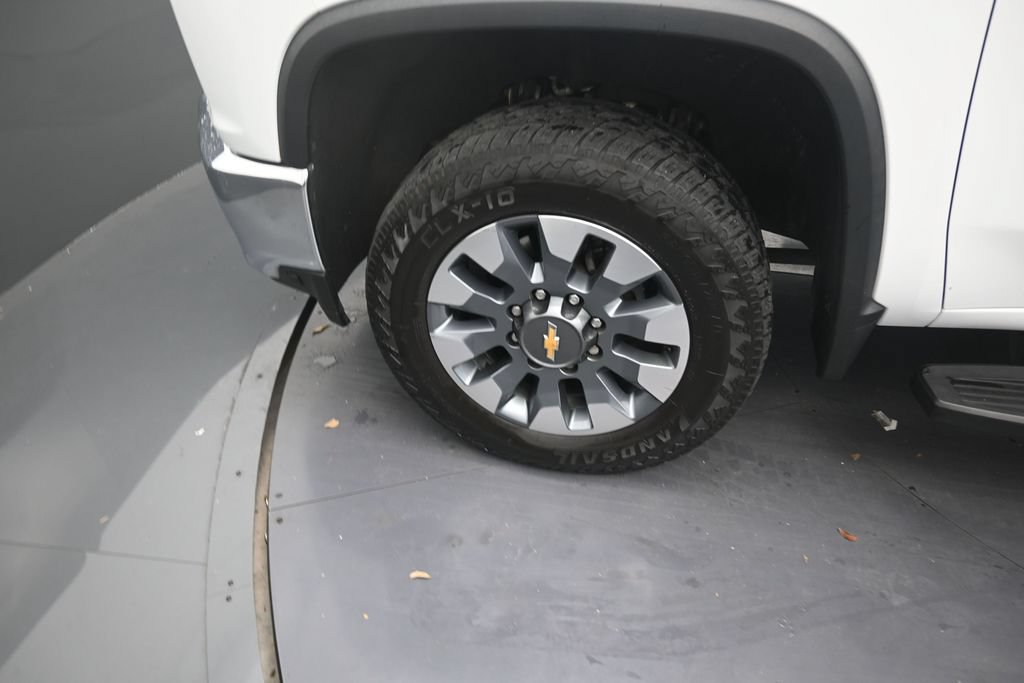 Used 2023 Chevrolet Silverado 2500 LT w/ All Star Edition AWD/4WD image 9