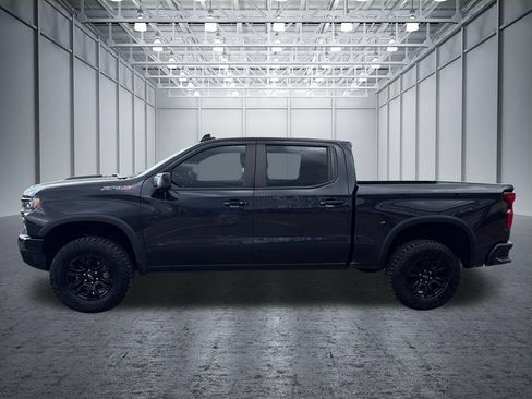 Used 2022 Chevrolet Silverado 1500 ZR2 w/ Technology Package AWD/4WD image 4