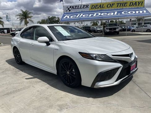 Used 2021 Toyota Camry XSE FWD image 2