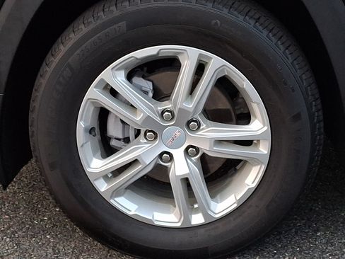 Certified 2023 GMC Terrain SLE w/ Driver Convenience Package FWD image 8