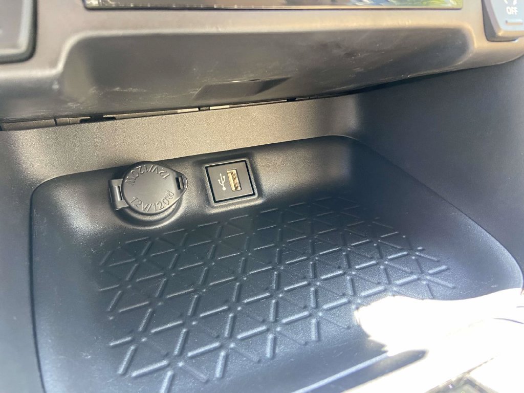 Used 2025 Toyota RAV4 LE FWD image 23