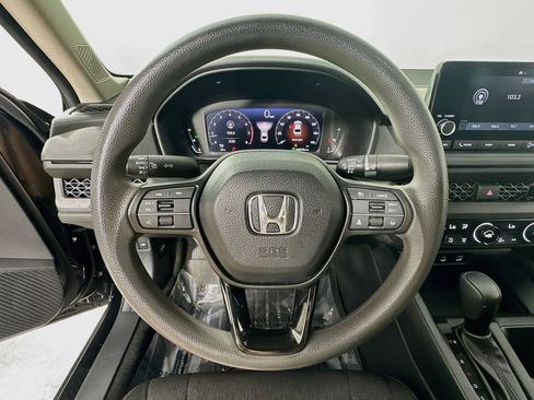 Used 2023 Honda Accord EX image 10