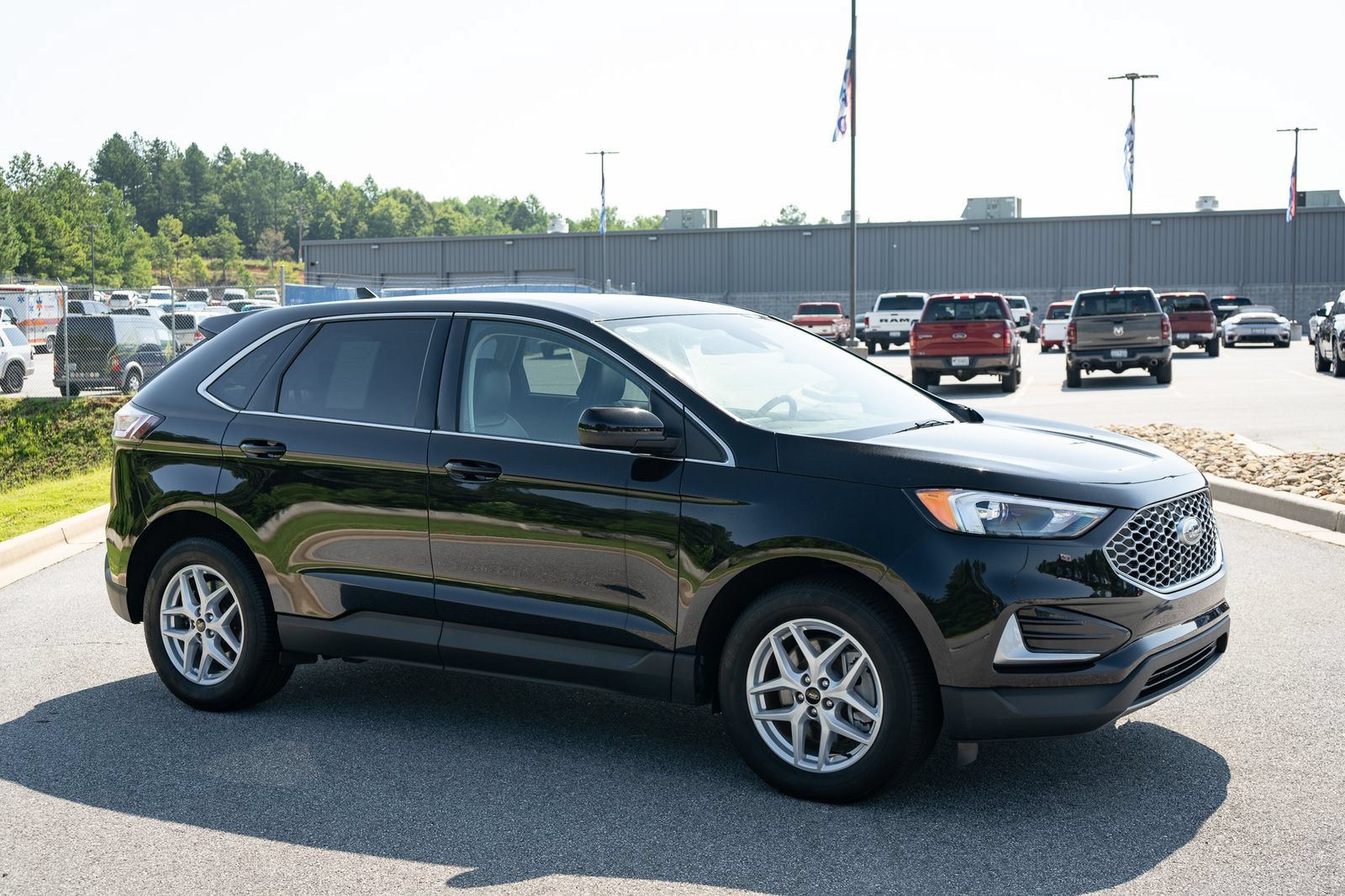 Used 2024 Ford Edge SEL AWD/4WD image 12