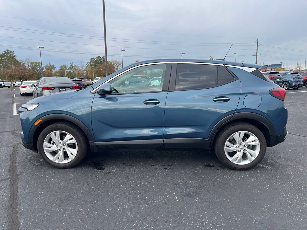 Used 2024 Buick Encore GX Preferred w/ Comfort Package FWD image 3