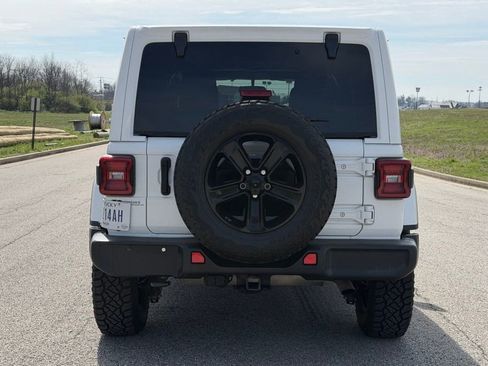 Used 2021 Jeep Wrangler Unlimited Sahara image 28