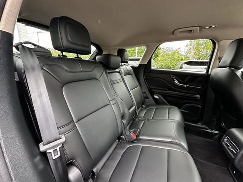 Certified 2024 Lincoln Corsair AWD image 38