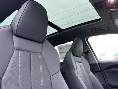 New 2025 Audi Q5 Premium Plus image 16
