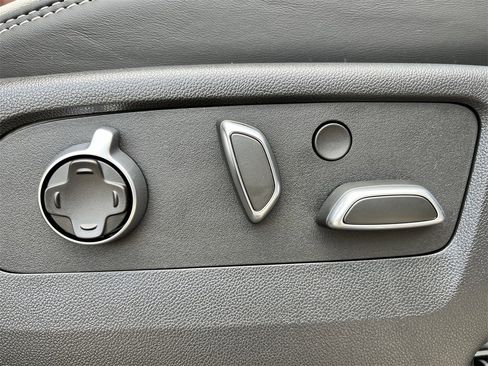 Used 2025 GMC Sierra 1500 Denali Ultimate image 27