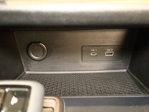 Used 2024 Nissan Pathfinder S image 27