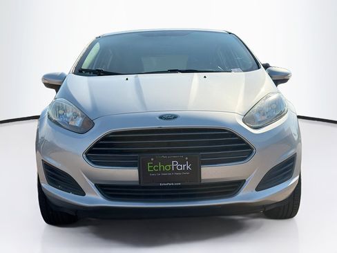 Used 2015 Ford Fiesta SE FWD image 2