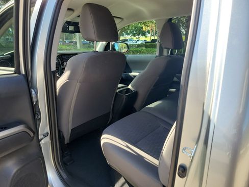Used 2023 Toyota Tacoma SR5 w/ Technology Package RWD image 9