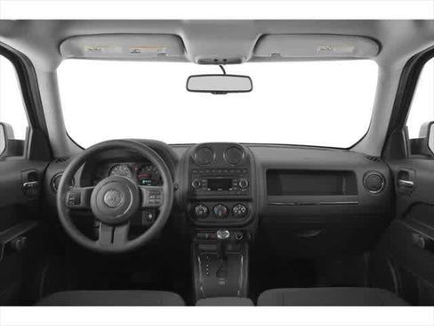 Used 2015 Jeep Patriot Sport w/ Power Value Group FWD image 5