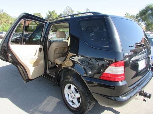 Used 2000 Mercedes-Benz ML 320 4MATIC image 17
