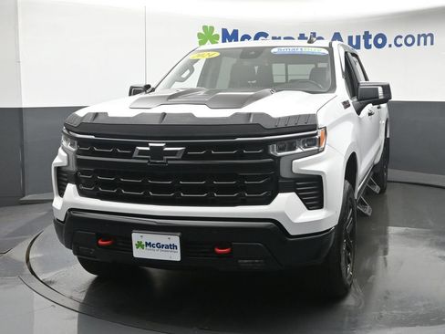 Used 2024 Chevrolet Silverado 1500 LT Trail Boss w/ LT Trail Boss Premium Package AWD/4WD image 21
