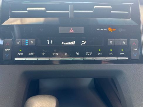 Used 2019 Toyota Avalon Limited FWD image 20