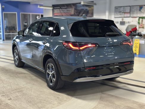 Used 2023 Honda HR-V EX-L image 7