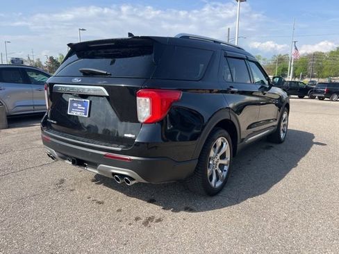 Certified 2020 Ford Explorer Platinum AWD/4WD image 4