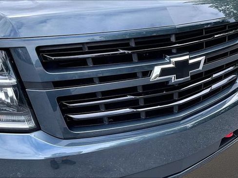 Used 2020 Chevrolet Suburban Premier AWD/4WD image 28