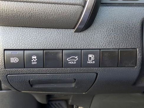 Used 2024 Toyota Camry SE image 21