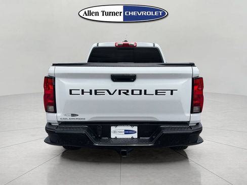 Used 2024 Chevrolet Colorado Trail Boss w/ Technology Package AWD/4WD image 5