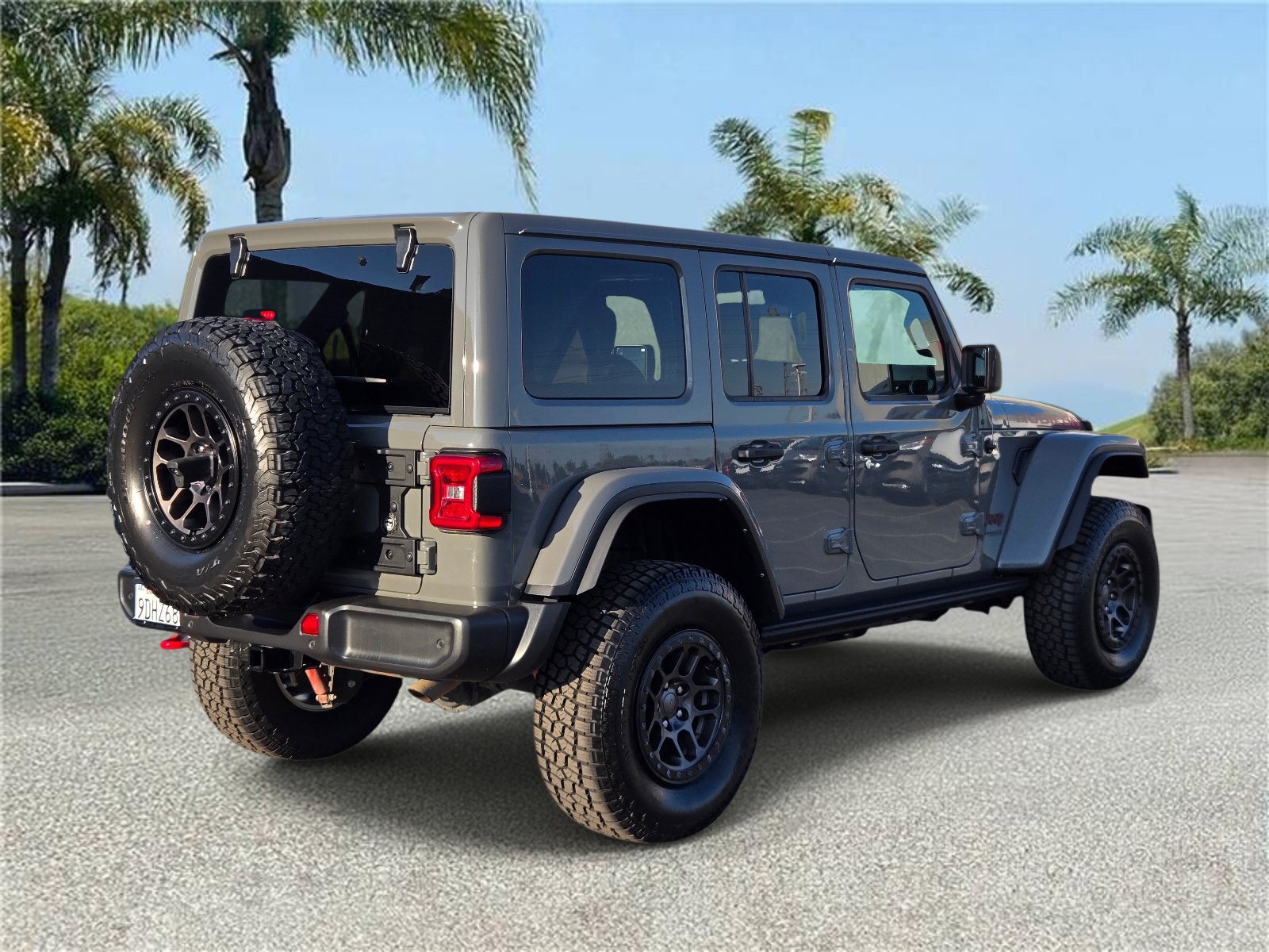 Used 2022 Jeep Wrangler Unlimited Rubicon w/ Xtreme Recon 35" Tire Package AWD/4WD image 4