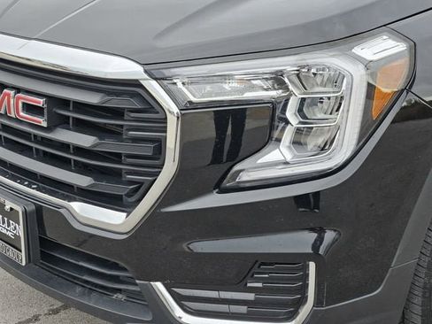 Used 2024 GMC Terrain SLE image 9