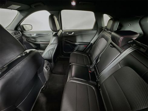 Used 2025 Ford Escape ST-Line Select image 24