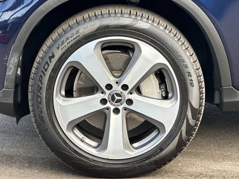 Used 2019 Mercedes-Benz GLC 300 image 28