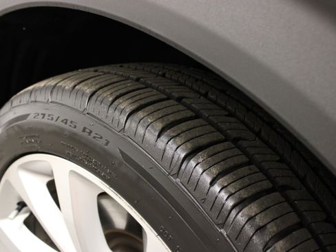 Used 2022 Ford Explorer Platinum RWD image 11