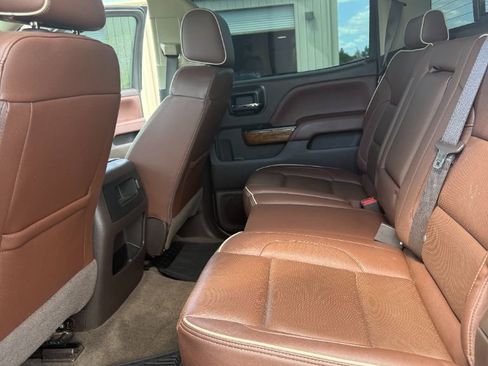 Used 2018 Chevrolet Silverado 2500 High Country w/ Duramax Plus Package AWD/4WD image 8