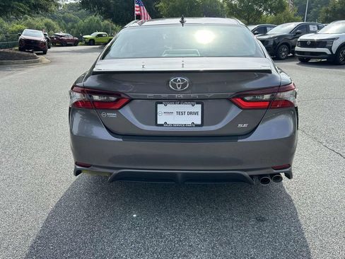 Used 2023 Toyota Camry SE FWD image 4