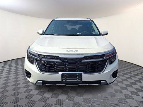 Used 2024 Kia Seltos EX AWD/4WD image 2