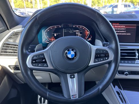 Used 2021 BMW X5 xDrive40i w/ M Sport Package image 18