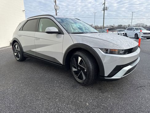 Certified 2025 Hyundai Ioniq 5 SEL image 3