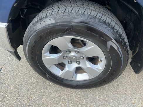 Used 2020 RAM 1500 Big Horn RWD image 30