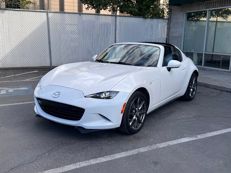 Used 2018 MAZDA MX-5 Miata RF Grand Touring RWD image 4