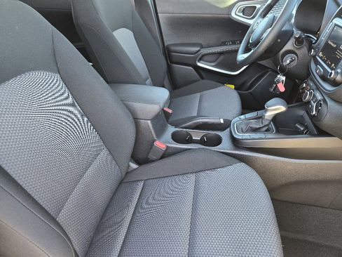 Certified 2025 Kia Soul S image 19