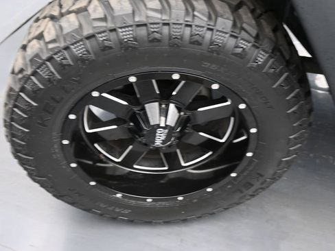 Used 2018 Jeep Wrangler Unlimited Sport S image 17